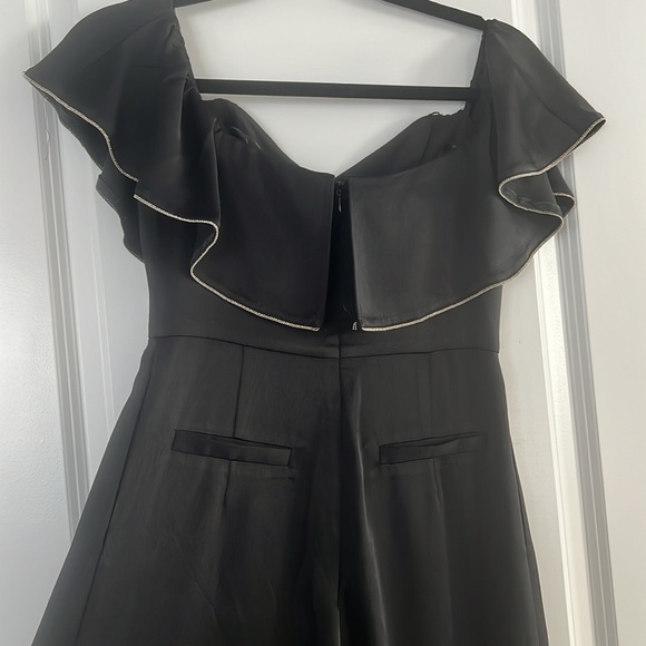 Wide leg off shoulder jumpsuit - Picture 4 of 5